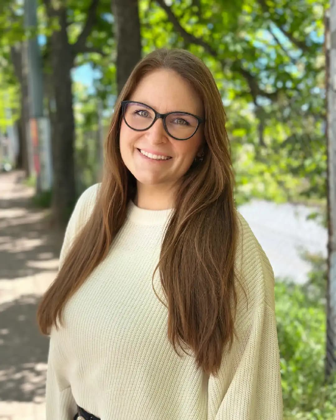 Julia Kirnbauer, Klinische Psychologin in Wien - Urheber: PebbleByte GmbH, L. Aichbauer